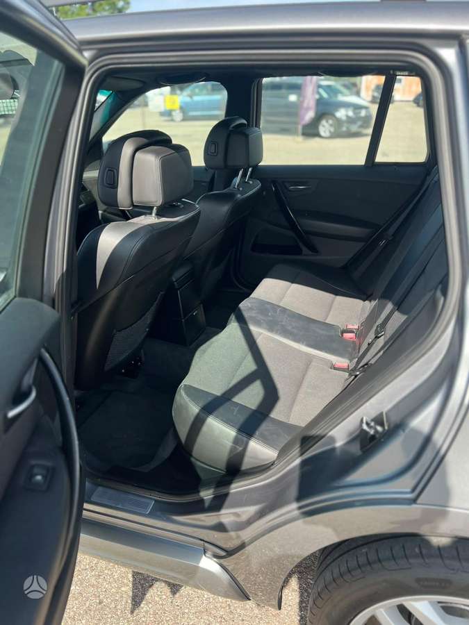 BMW X3 2009 — photo 13