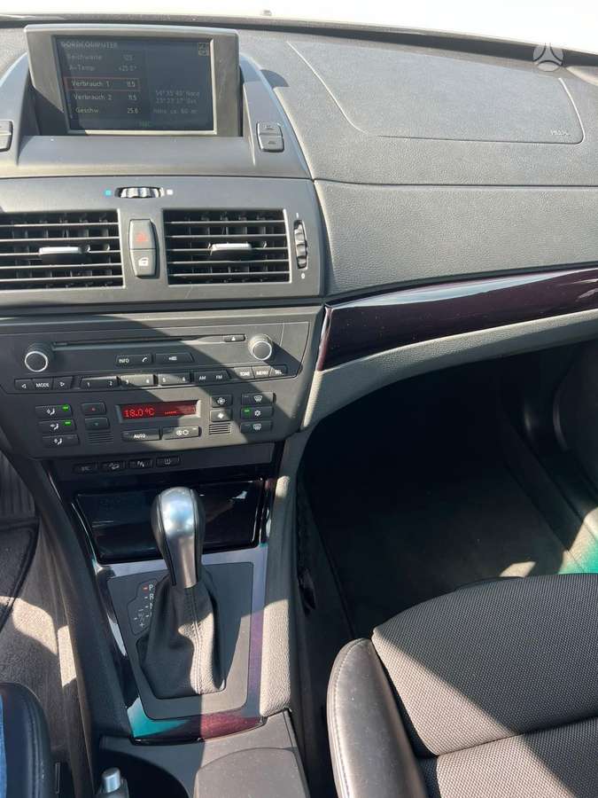BMW X3 2009 — photo 16