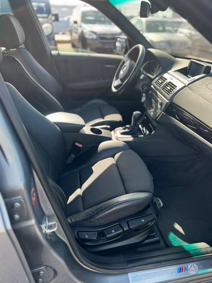 BMW X3 2009 — photo 8