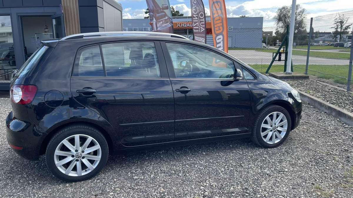 Volkswagen Golf 2010 — photo 11