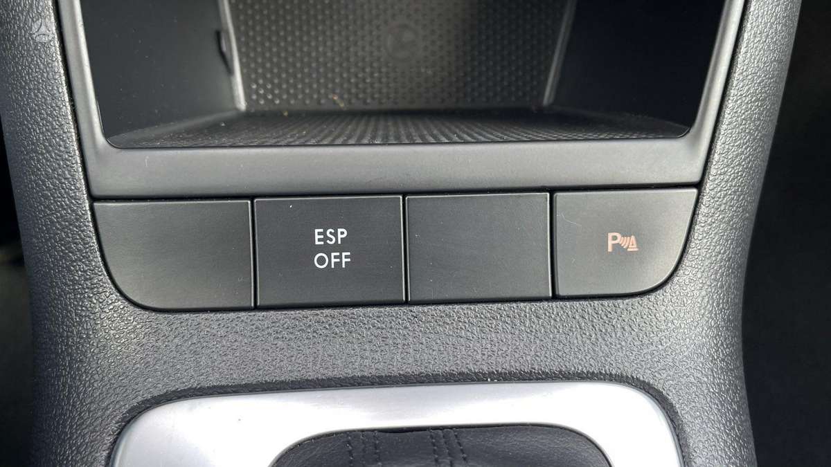 Volkswagen Golf 2010 — photo 18
