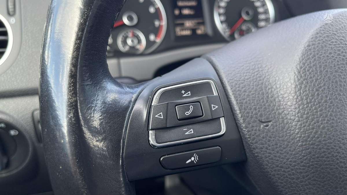 Volkswagen Golf 2010 — photo 23