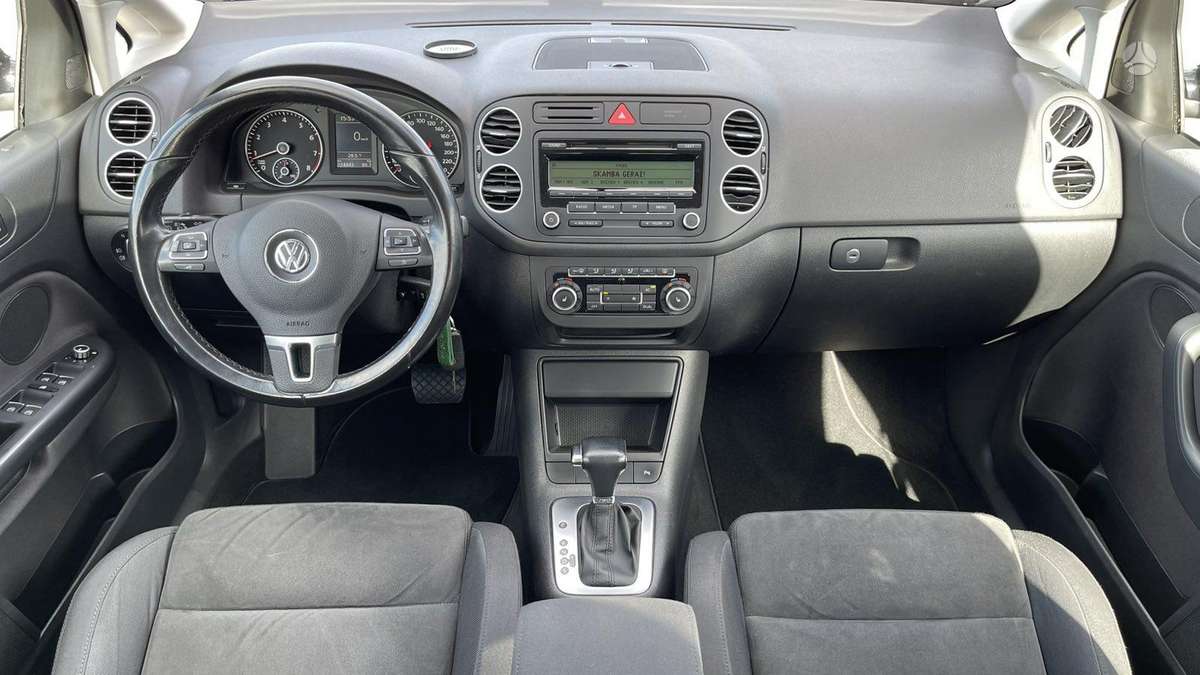 Volkswagen Golf 2010 — photo 25
