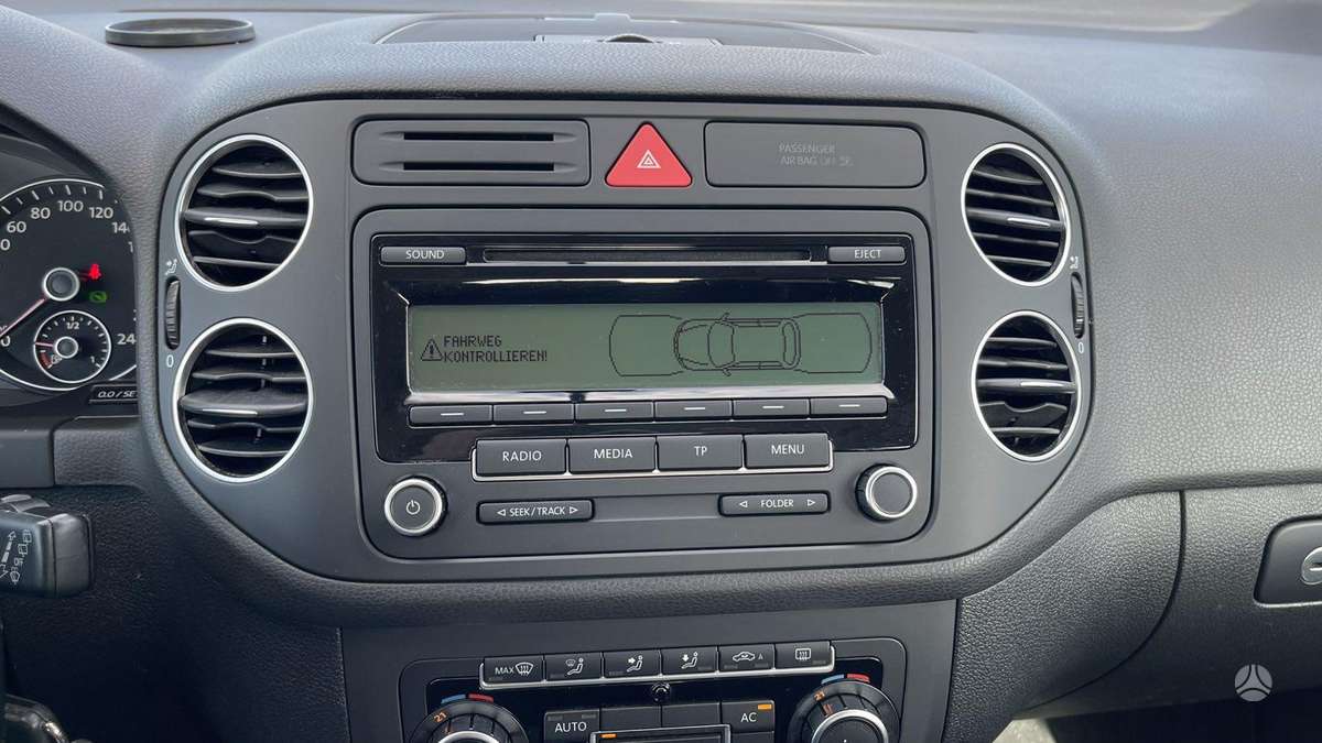Volkswagen Golf 2010 — photo 28