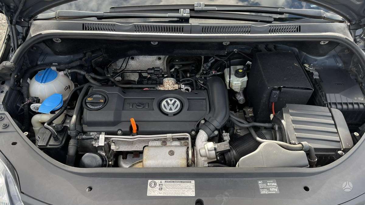 Volkswagen Golf 2010 — photo 30