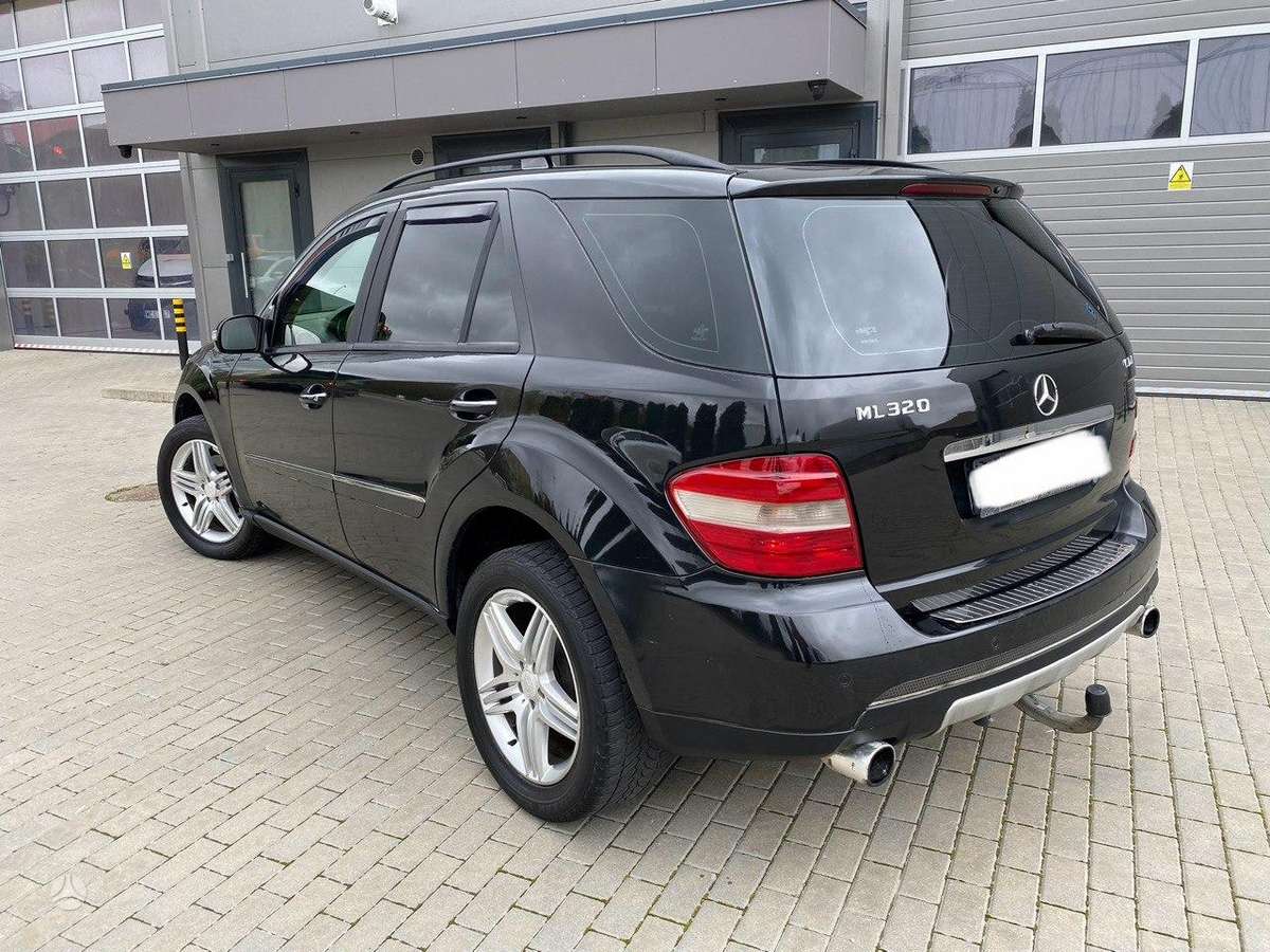 Mercedes-Benz ML320 2006 — photo 10