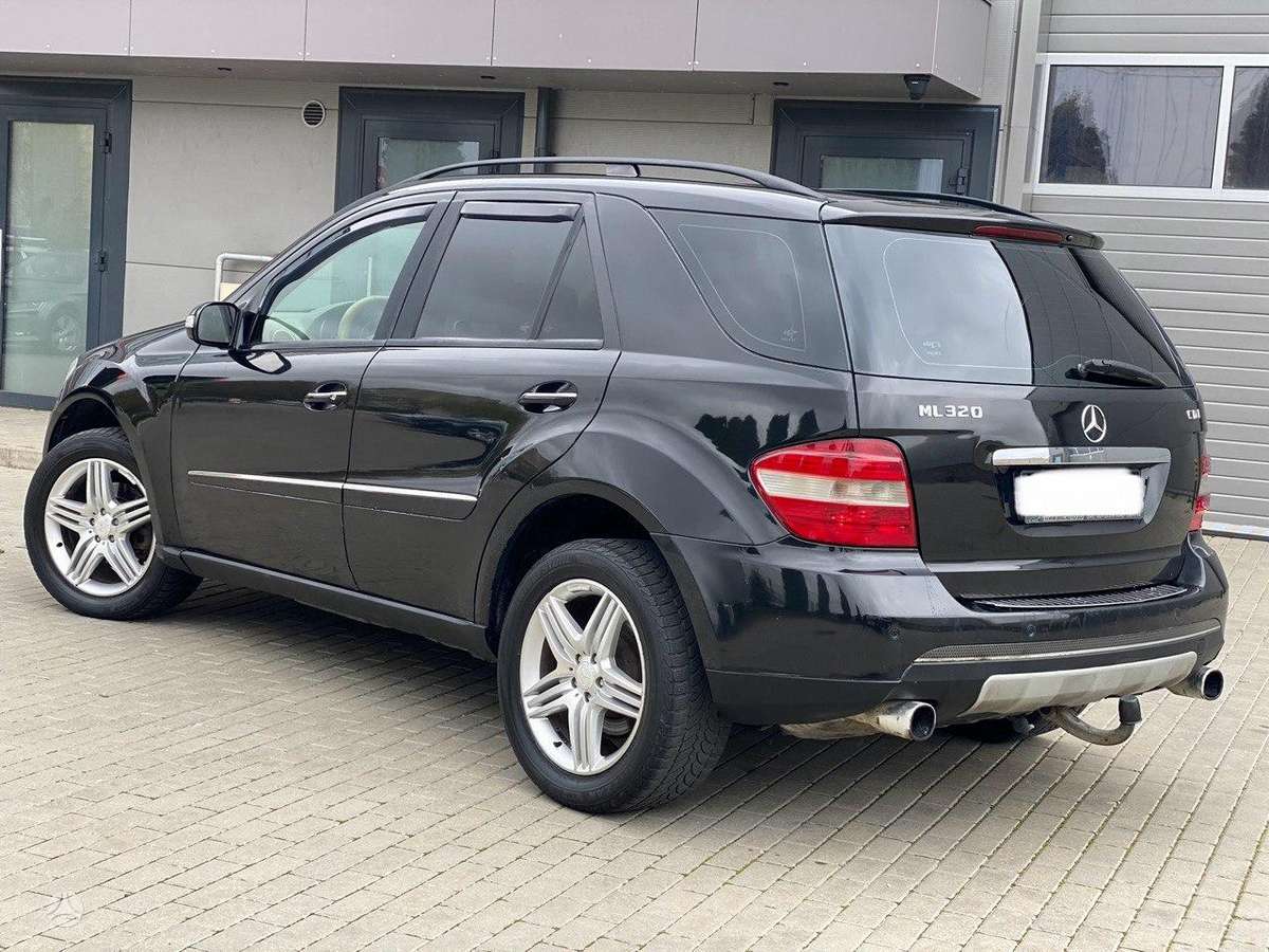 Mercedes-Benz ML320 2006 — photo 12