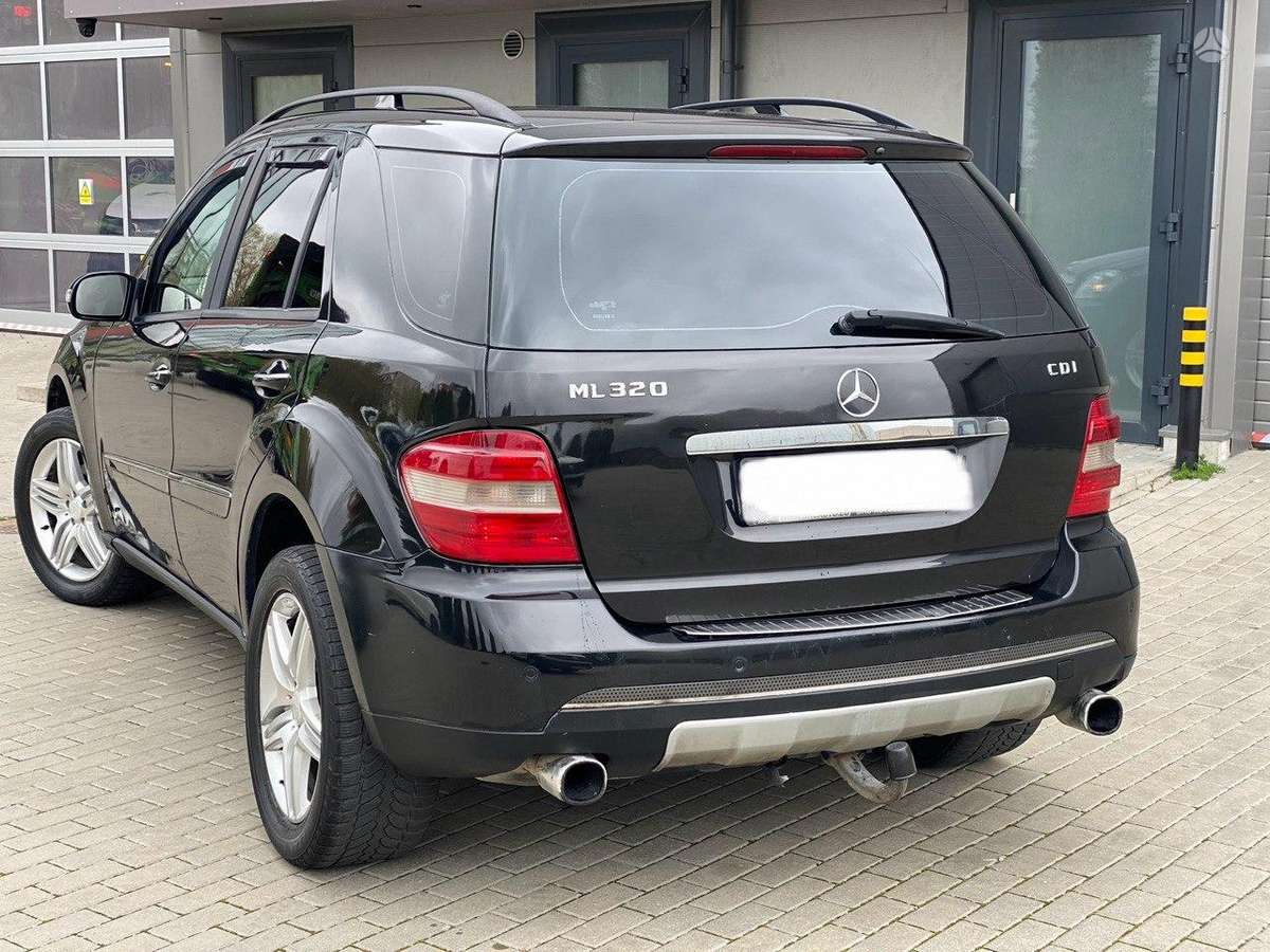 Mercedes-Benz ML320 2006 — photo 15