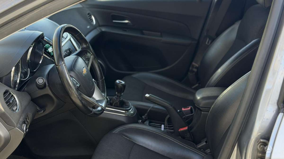 Chevrolet Cruze 2012 — photo 12