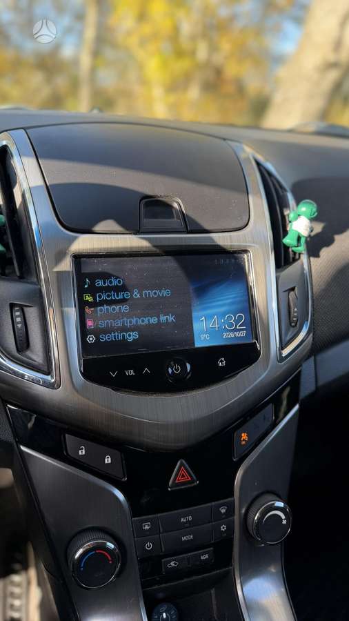Chevrolet Cruze 2012 — photo 16