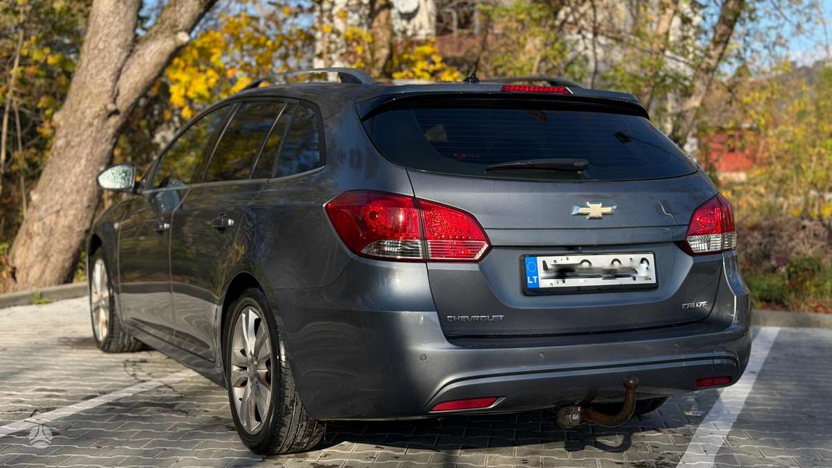 Chevrolet Cruze 2012 — engine 1800 cm³, 141 HP (104kW)