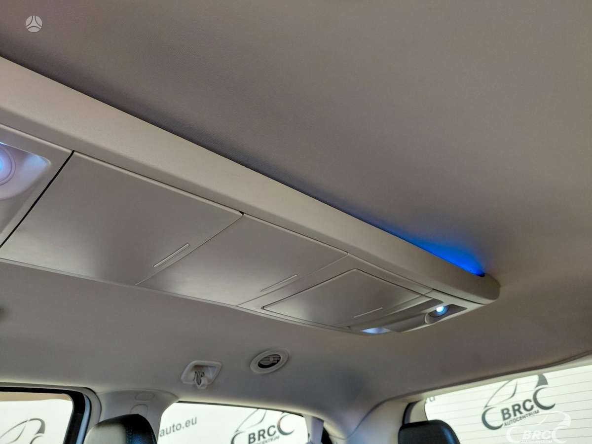 Chrysler Town 2012 — photo 30
