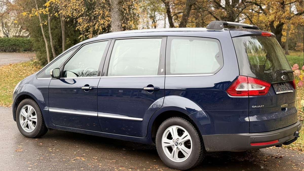 Ford Galaxy 2010 — photo 10