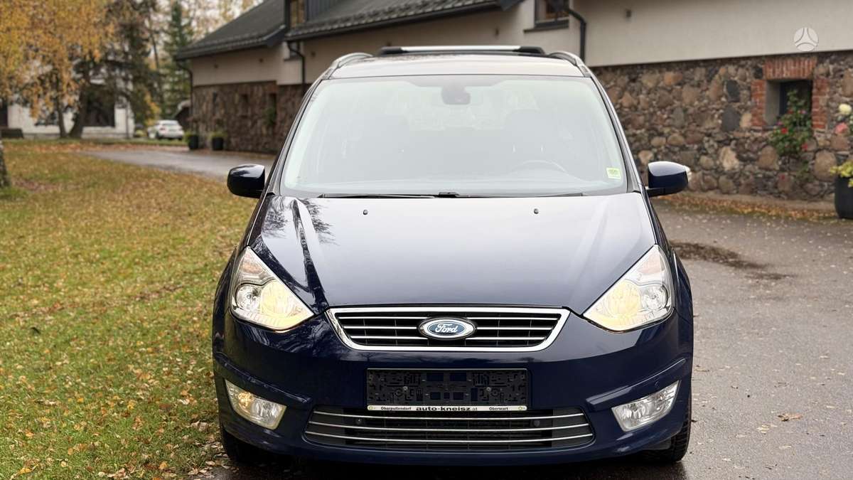 Ford Galaxy 2010 — photo 13