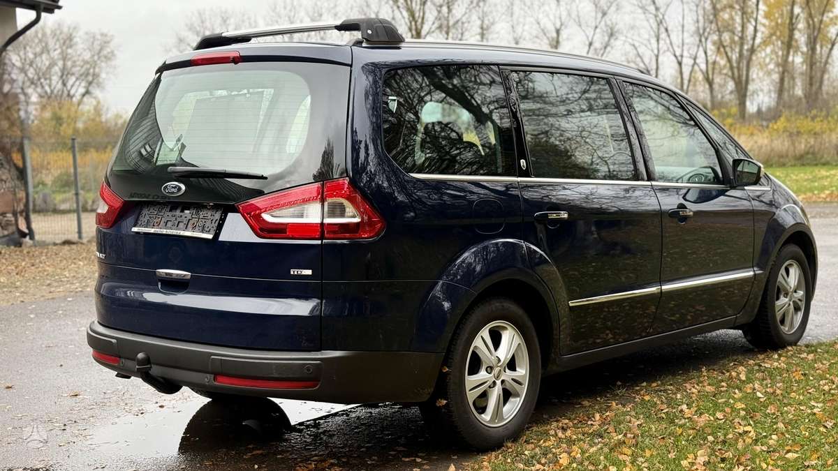Ford Galaxy 2010 — photo 5