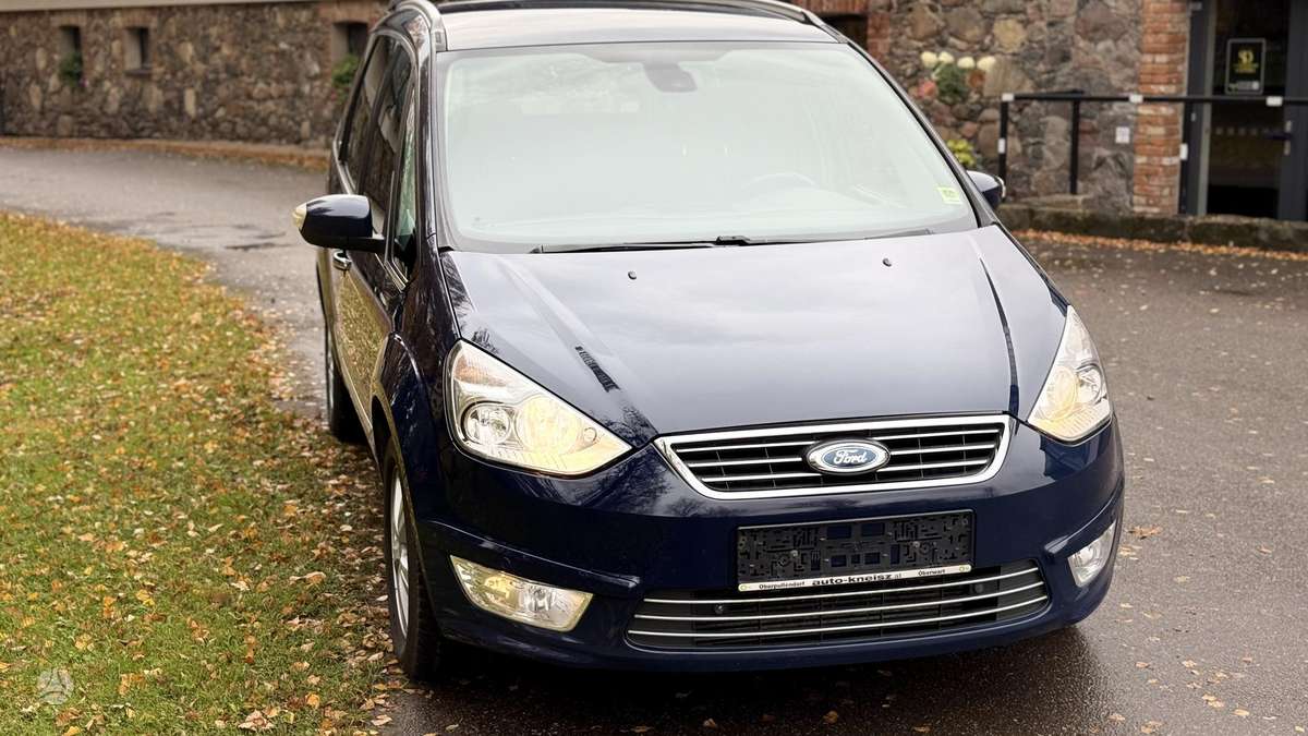 Ford Galaxy 2010 — photo 7