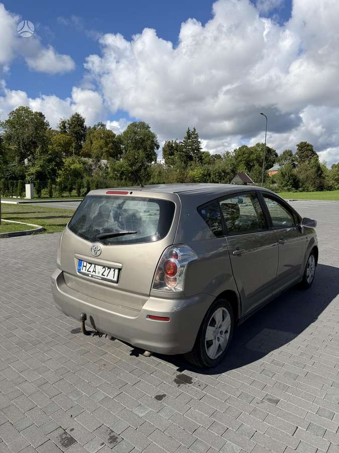 Toyota Corolla 2006 — engine 1995 cm³, 116 HP (85kW)