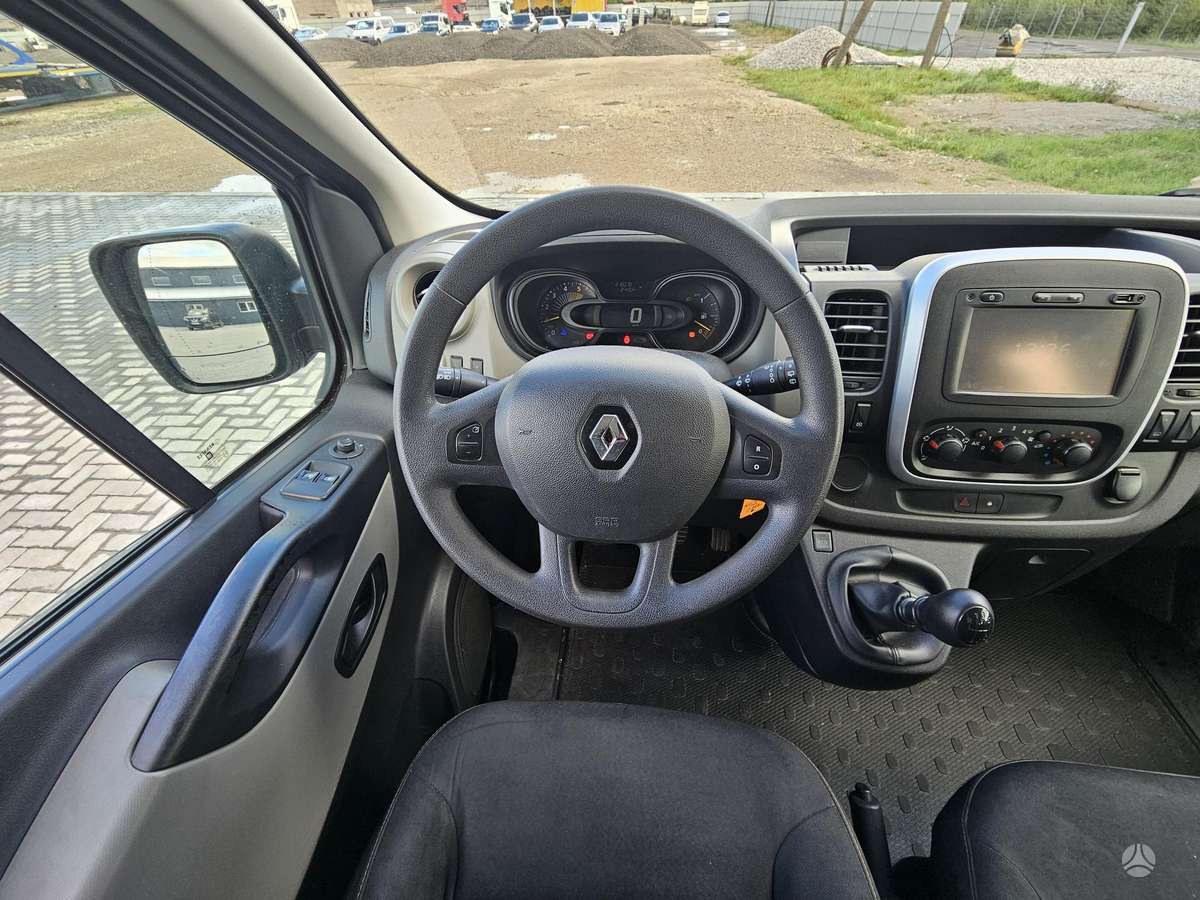 Renault Trafic 2014 — photo 10