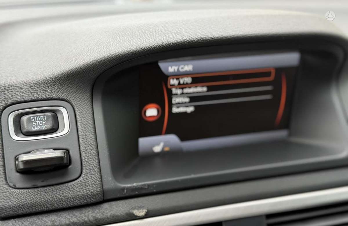 Volvo V70 2013 — photo 18