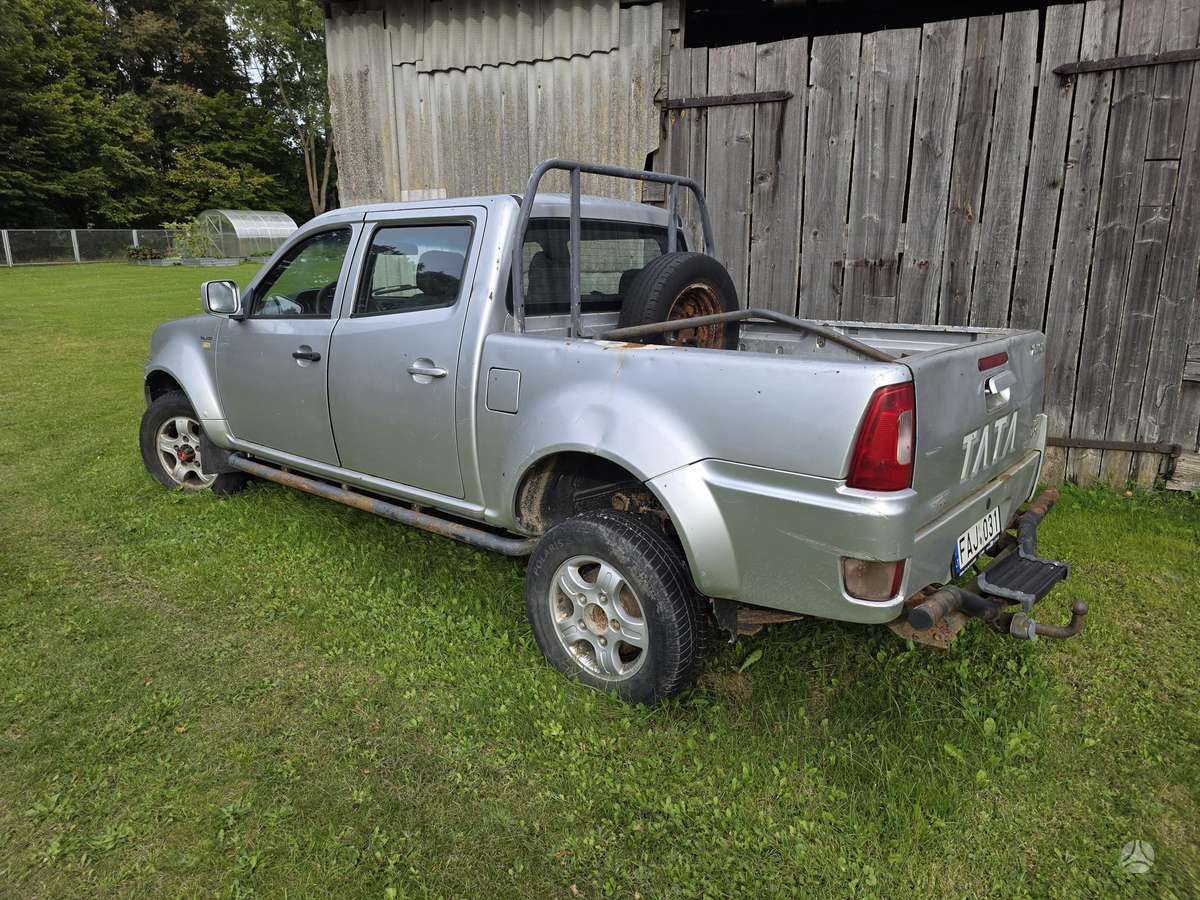 Tata Xenon 2010 — салон