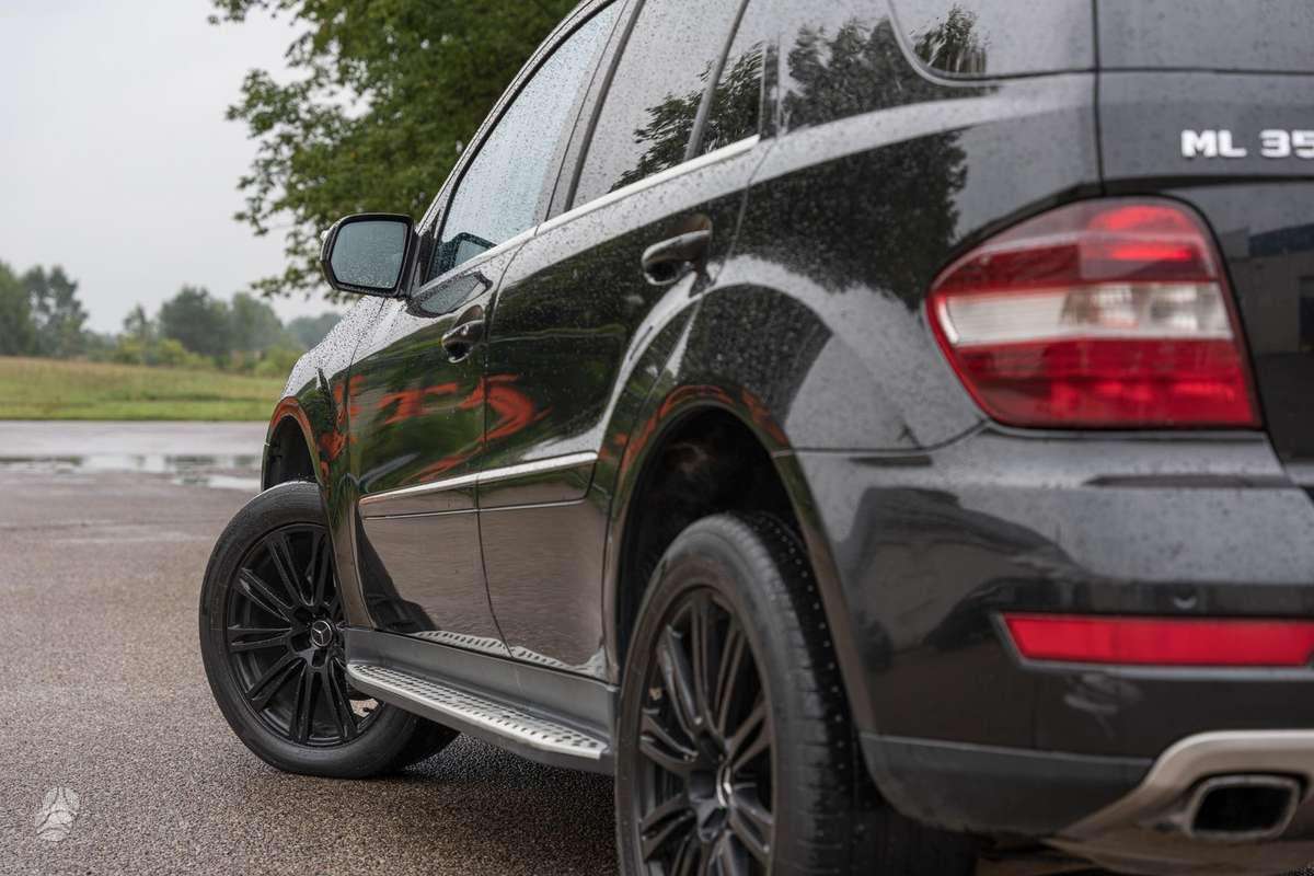 Mercedes-Benz ML350 2010 — photo 12