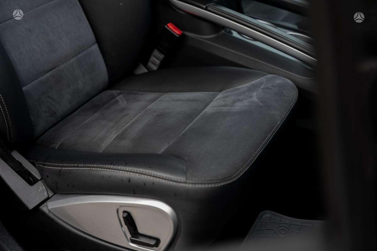 Mercedes-Benz ML350 2010 — photo 38