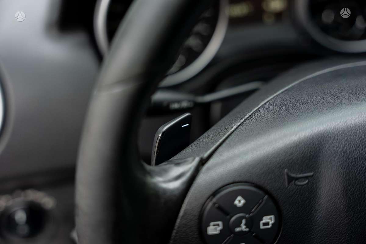 Mercedes-Benz ML350 2010 — photo 40