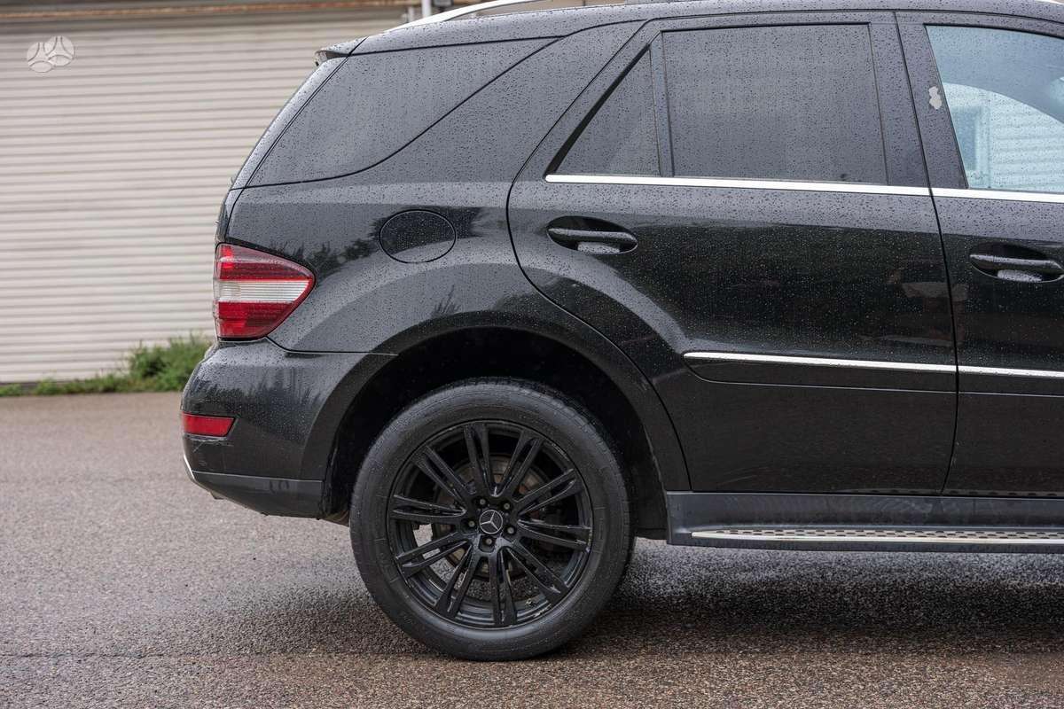 Mercedes-Benz ML350 2010 — photo 5