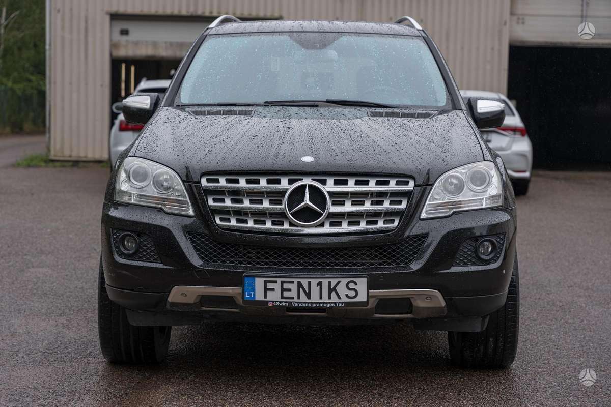 Mercedes-Benz ML350 2010 — photo 9