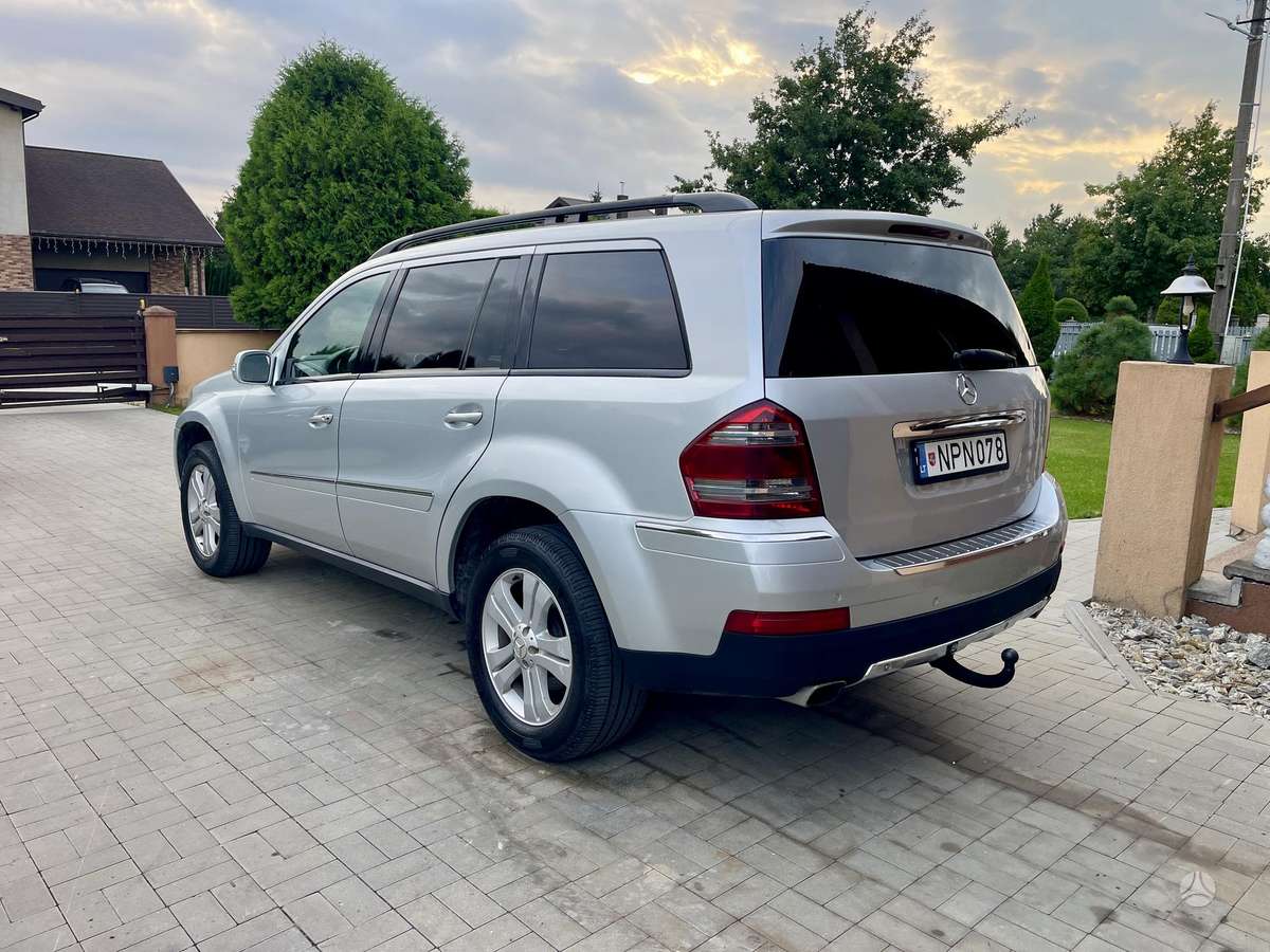 Mercedes-Benz GL320 2006 — салон