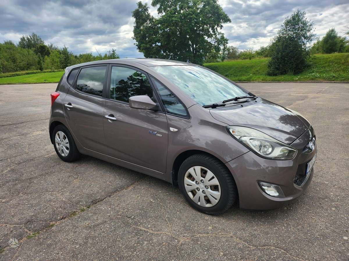 Hyundai ix20 2010 — engine 1400 cm³, 90 HP (66kW)