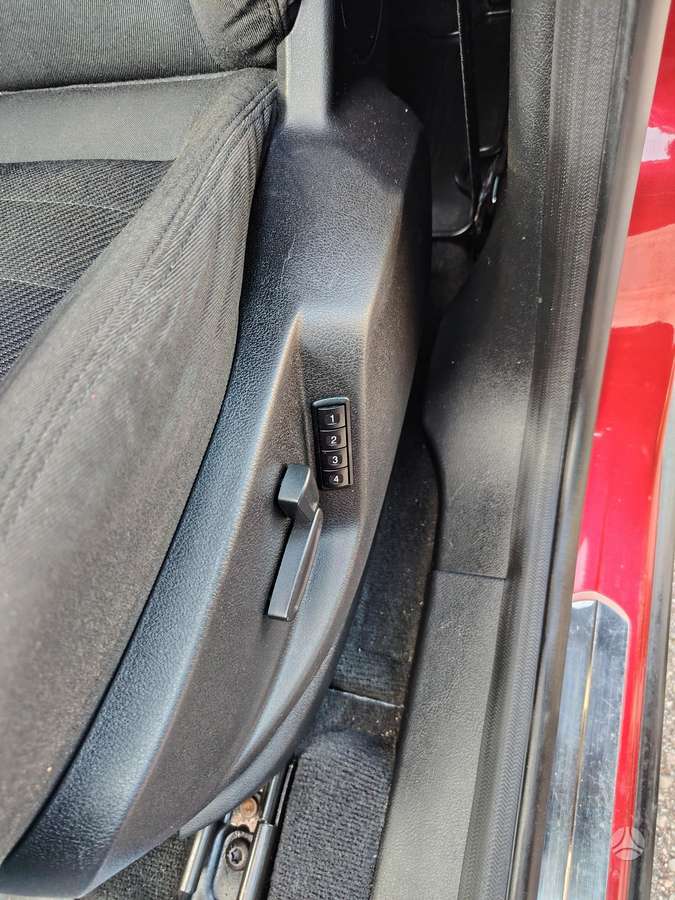 Ford S-MAX 2014 — photo 20