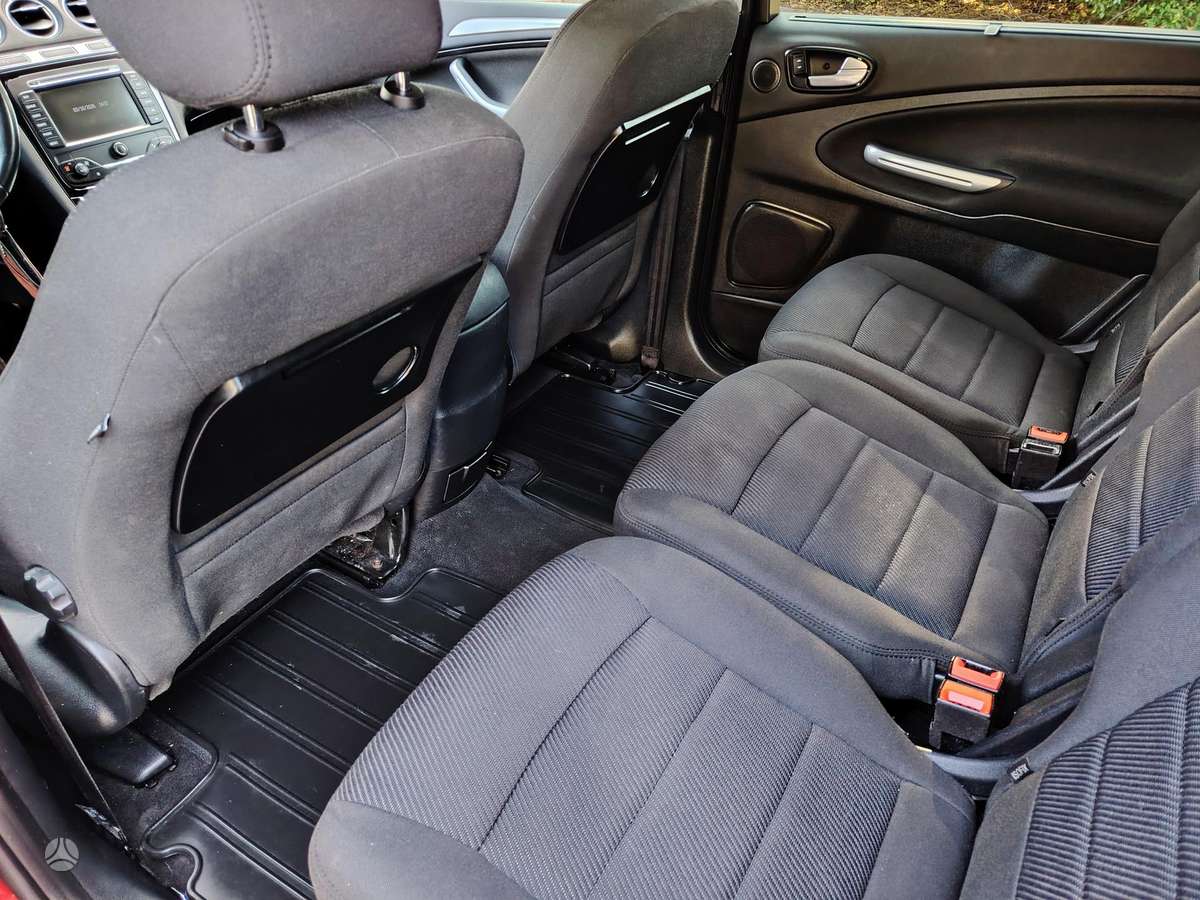 Ford S-MAX 2014 — photo 9