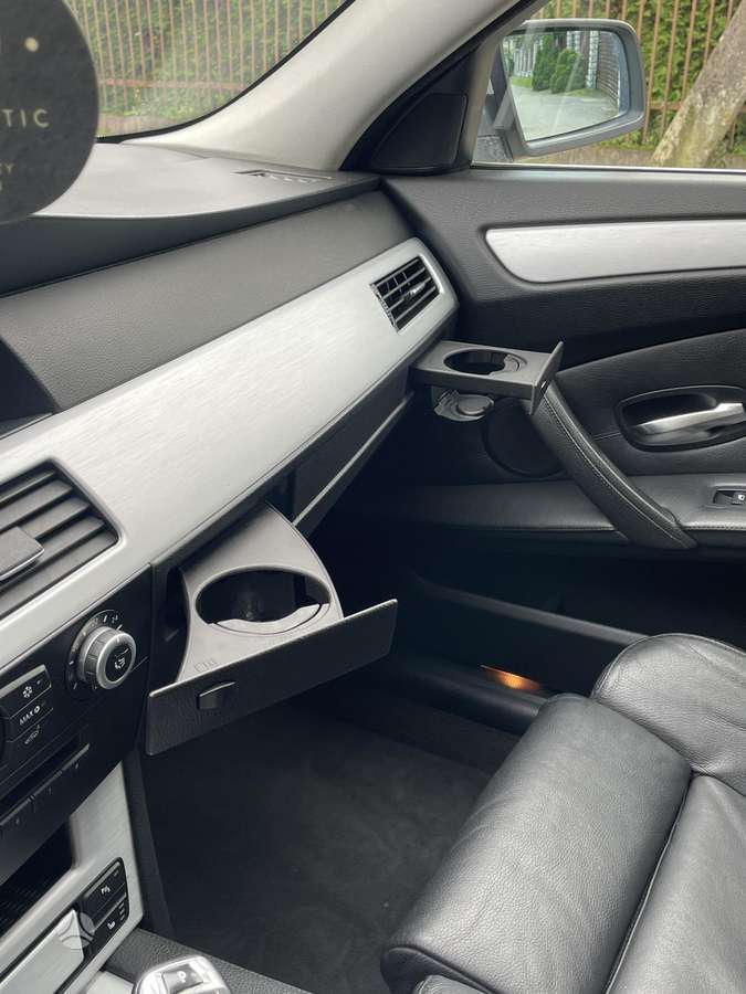 BMW 525 2008 — photo 10