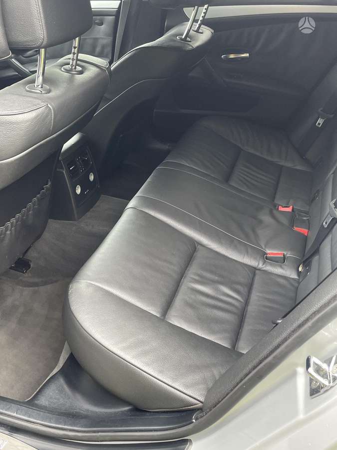 BMW 525 2008 — photo 12