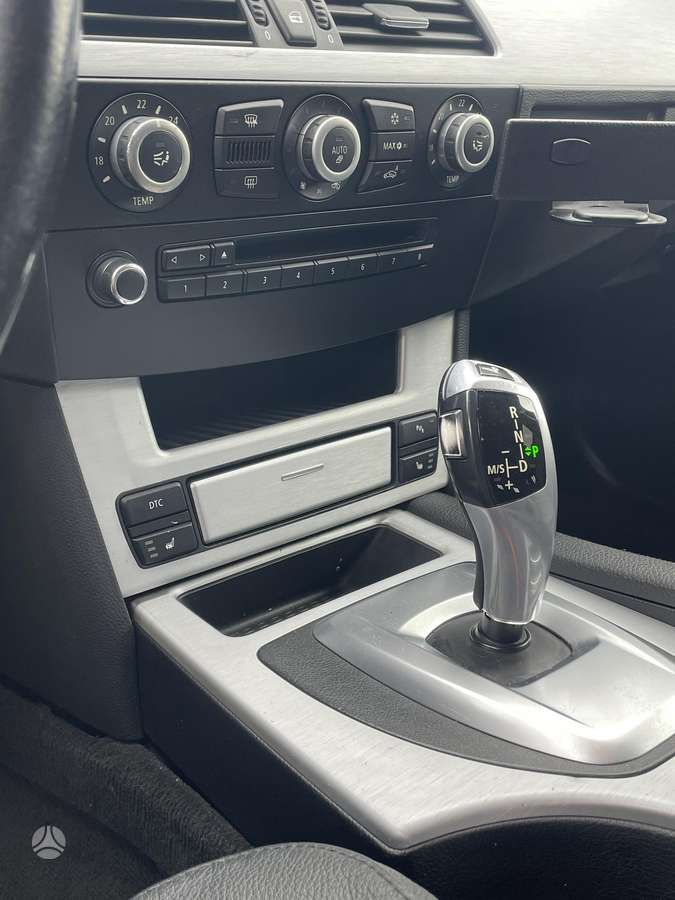 BMW 525 2008 — photo 7
