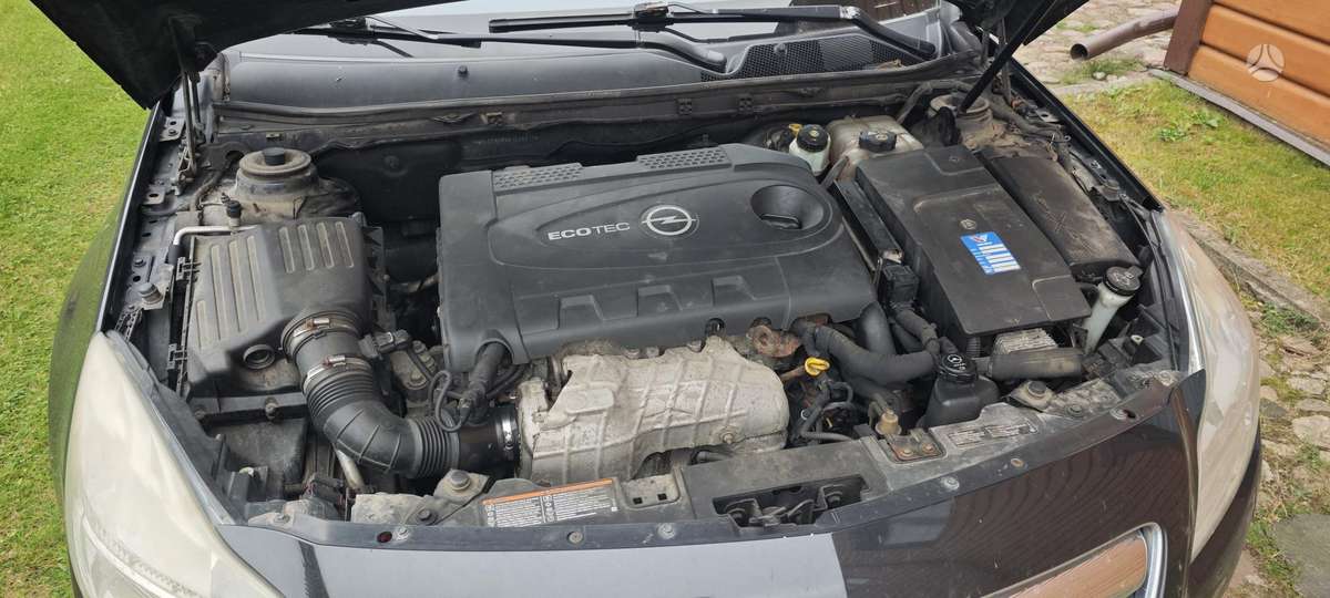 Opel Insignia 2009 — photo 9