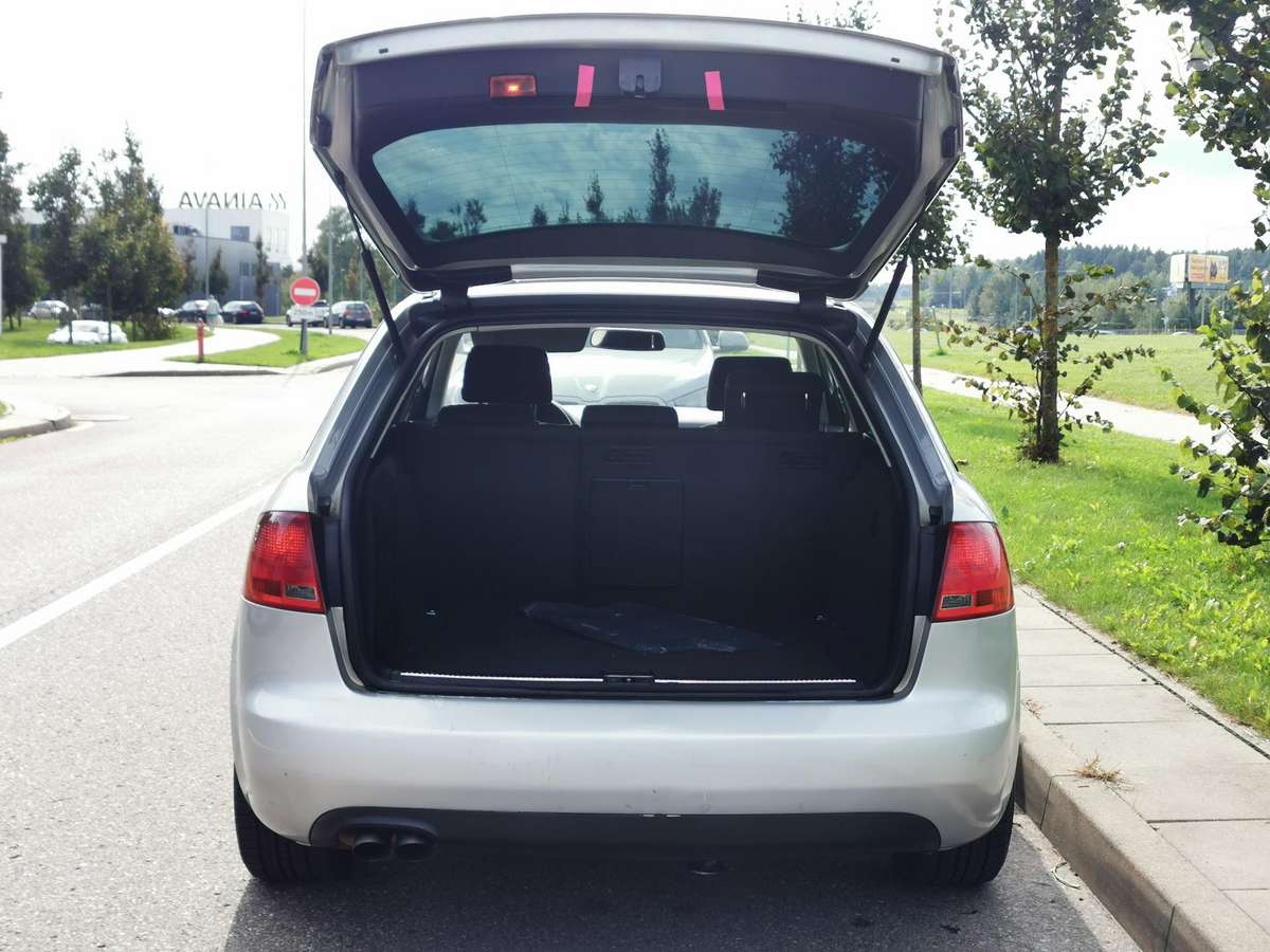 Audi A4 2008 — photo 11