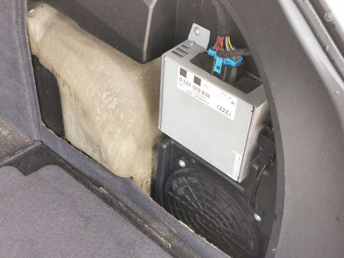 Audi A4 2008 — photo 12