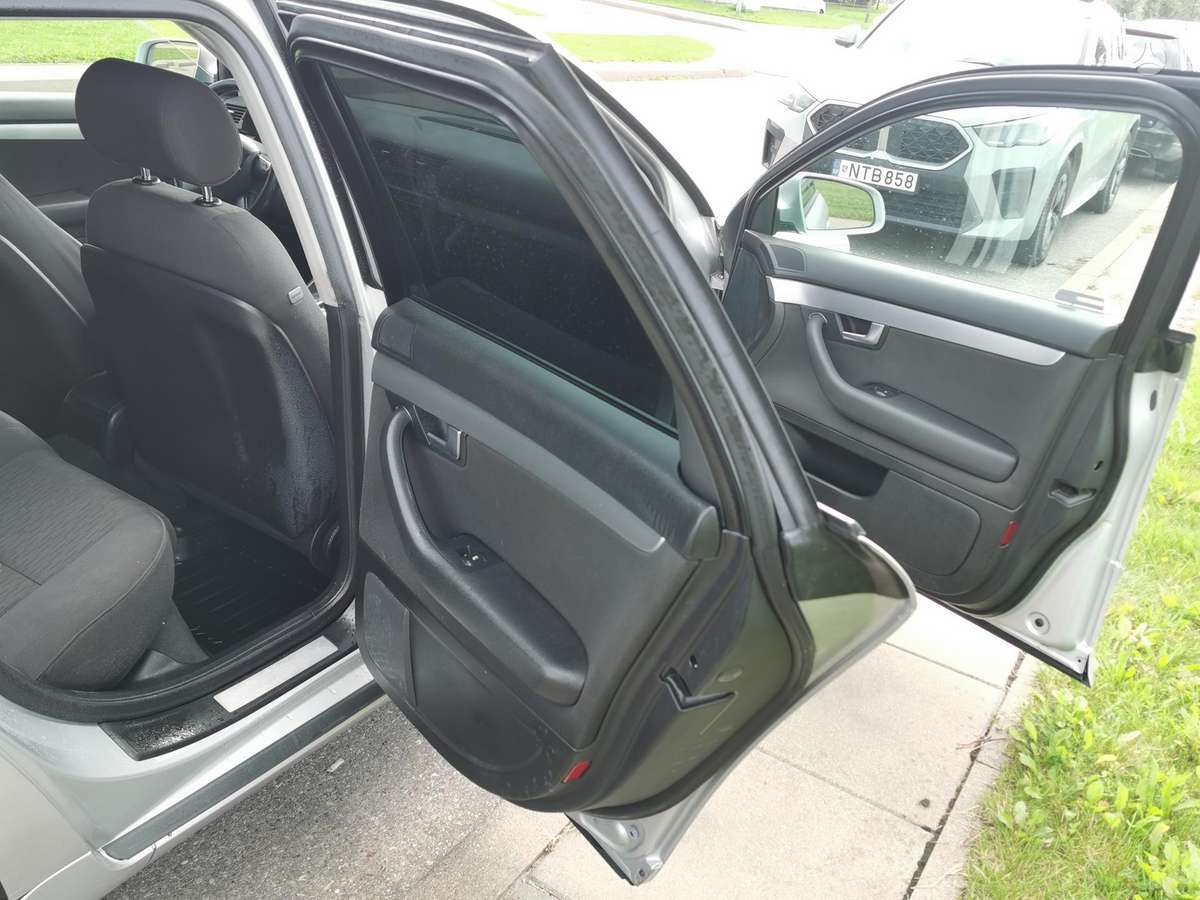Audi A4 2008 — photo 14