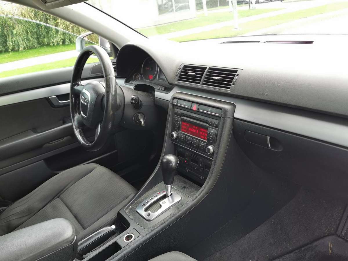 Audi A4 2008 — photo 16