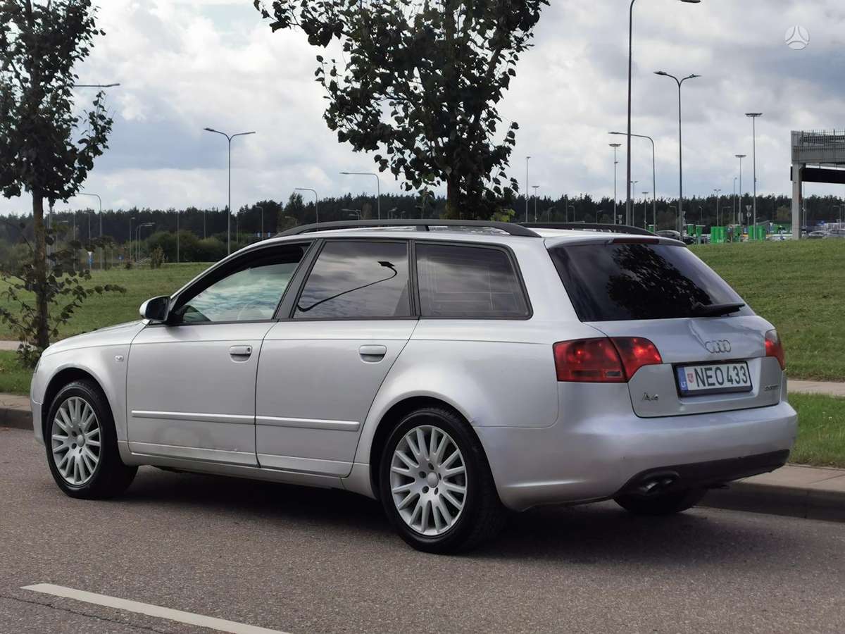 Audi A4 2008 — interior