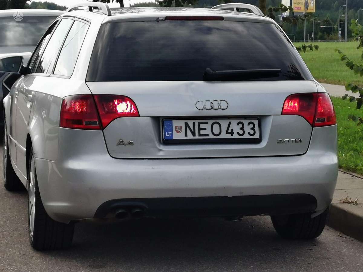 Audi A4 2008 — photo 9