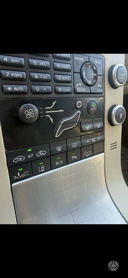 Volvo XC70 2009 — photo 8