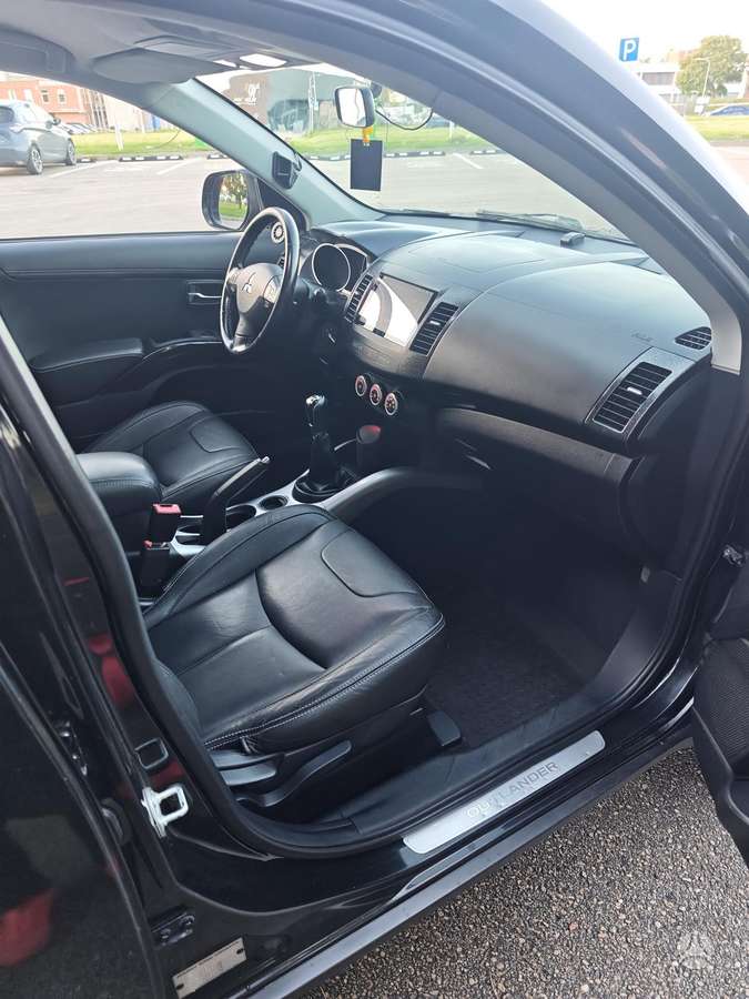 Mitsubishi Outlander 2008 — photo 6