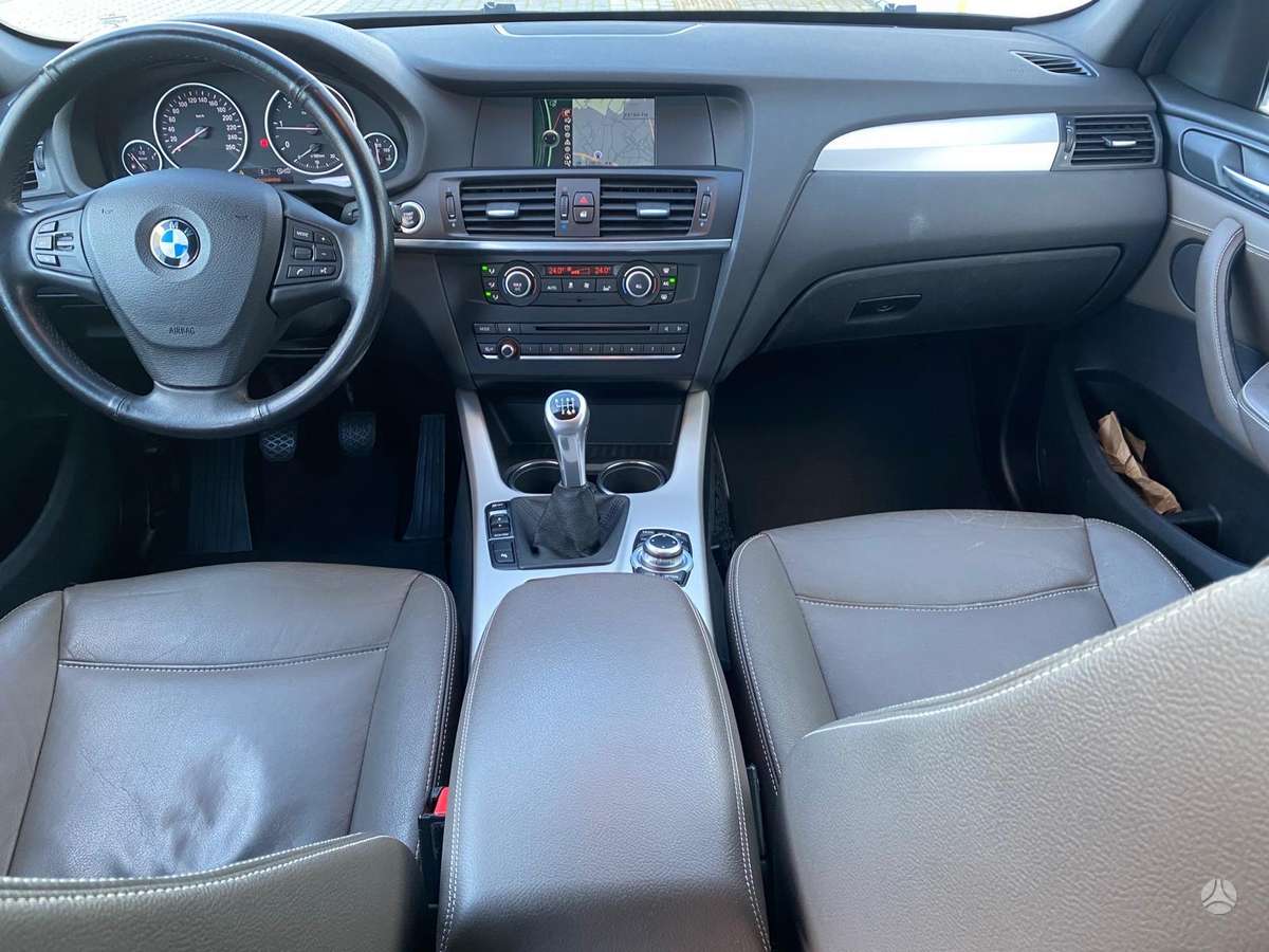 BMW X3 2012 — photo 10