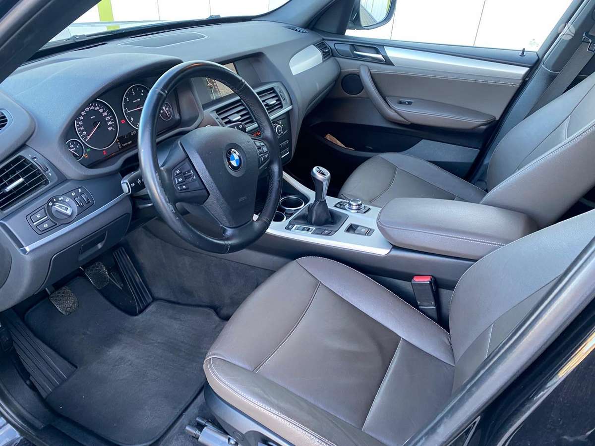 BMW X3 2012 — photo 9