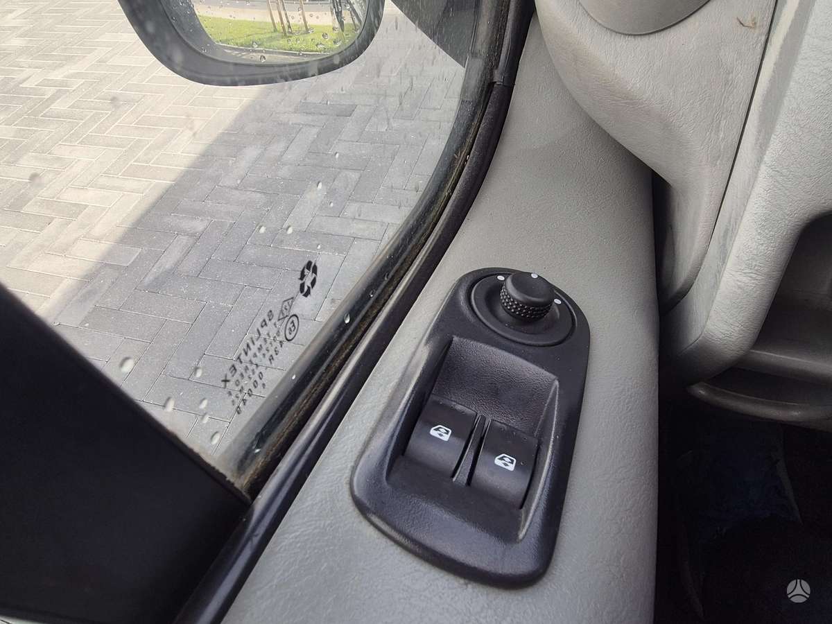 Renault Trafic 2007 — photo 10