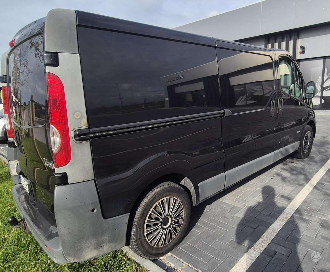 Renault Trafic 2007 — engine 1995 cm³, 114 HP (84kW)