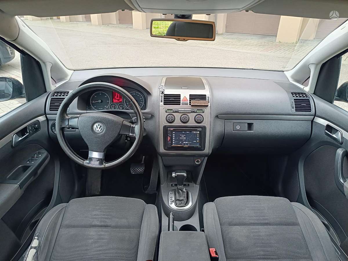 Volkswagen Touran 2007 — photo 10